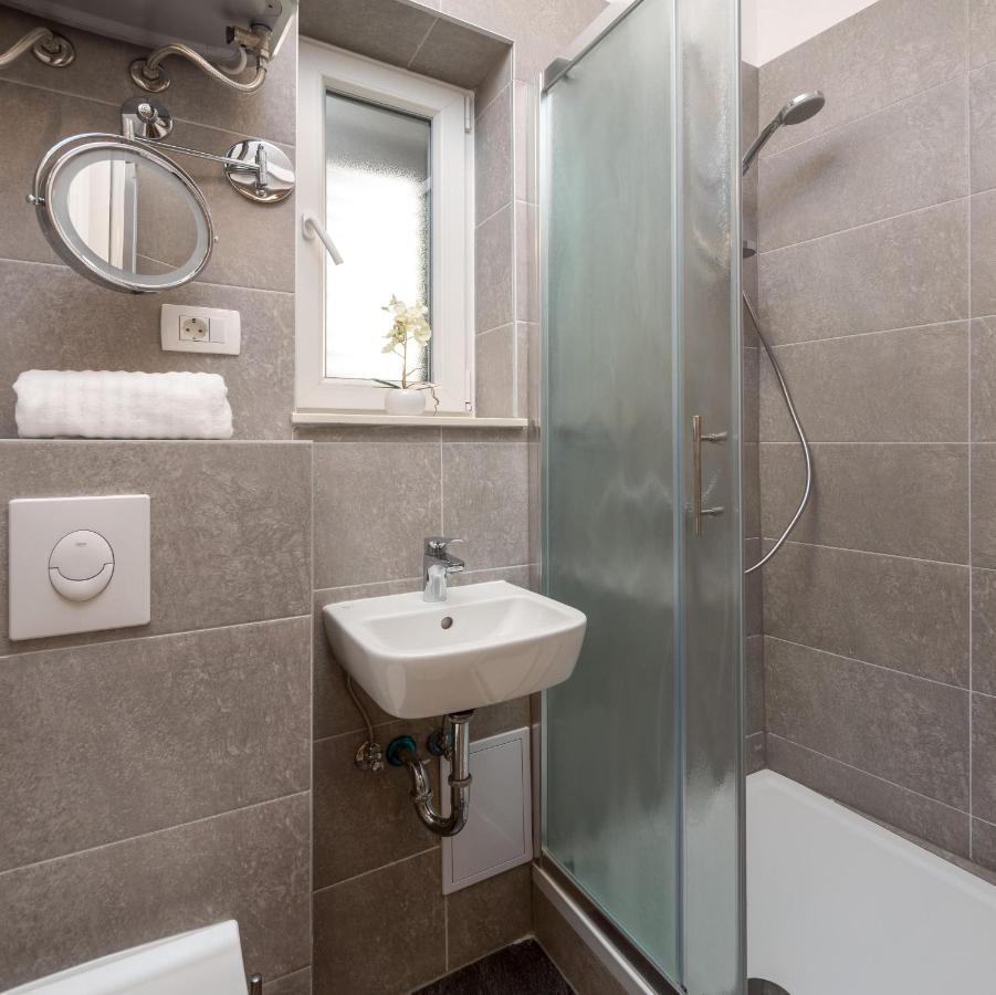 Luxury Studios & Rooms Seven Split Kültér fotó